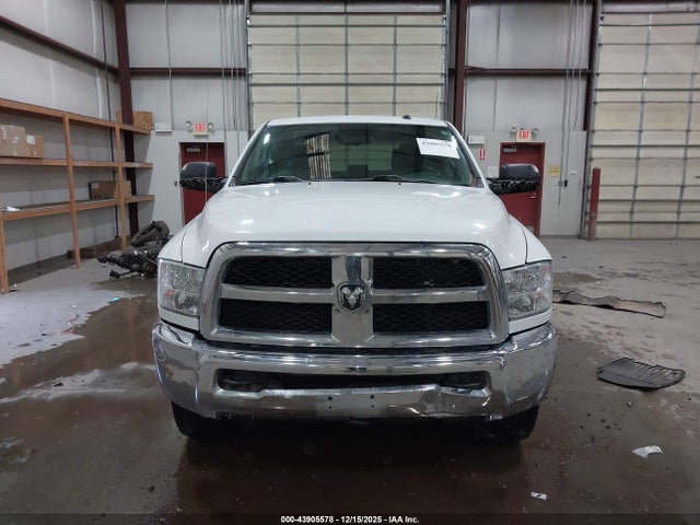 3C6UR5CLXJG416751 RAM 2500 Tradesman 4x4 6&#039;4 Box