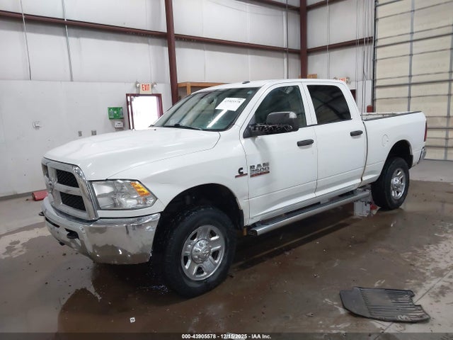3C6UR5CLXJG416751 RAM 2500 Tradesman 4x4 6&#039;4 Box