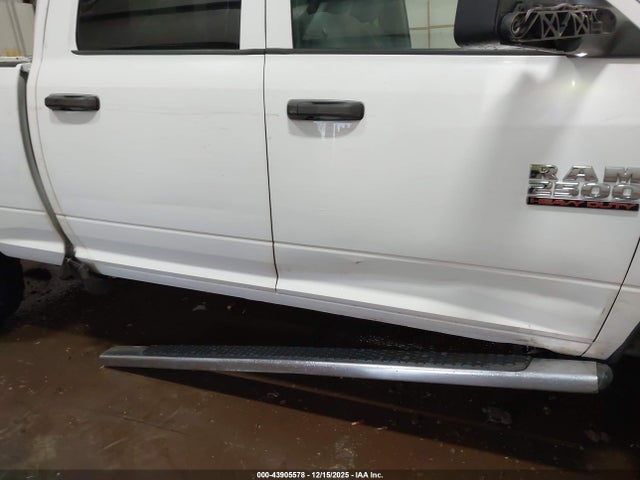 3C6UR5CLXJG416751 RAM 2500 Tradesman 4x4 6&#039;4 Box