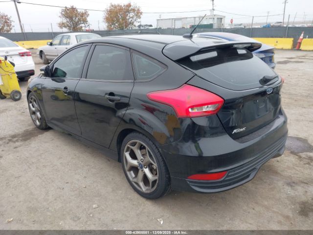 2017 FORD FOCUS ST 1FADP3L97HL246083 Photo 2