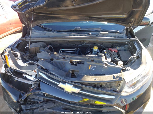 3GNCJKSB6HL206630 Chevrolet TRAX LS