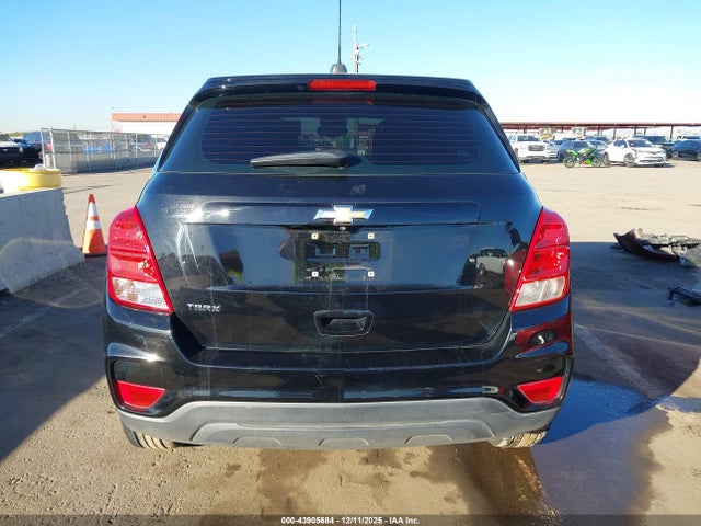 3GNCJKSB6HL206630 Chevrolet TRAX LS