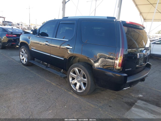 2014 CADILLAC ESCALADE 1GYS3DEF8ER111896 Photo 2