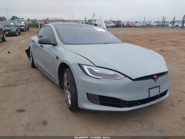 2017 TESLA MODEL S 5YJSA1E1XHF210437 Photo 0