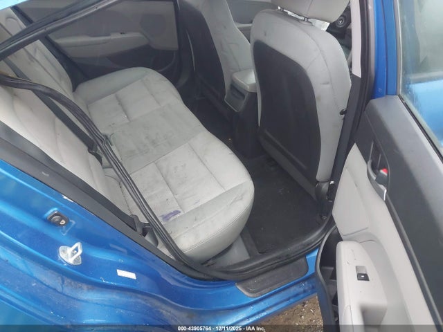 2017 HYUNDAI ELANTRA KMHD74LF9HU135286 Photo 7
