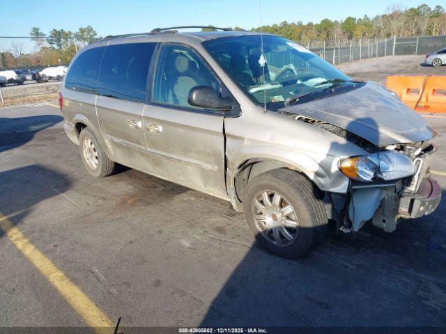 2004 CHRYSLER TOWN & COUNTRY 2C4GP54L44R576049 Photo 0