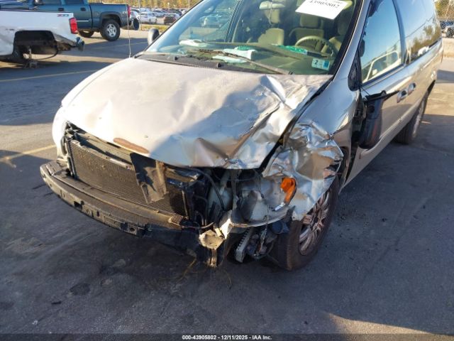 2004 CHRYSLER TOWN & COUNTRY 2C4GP54L44R576049 Photo 5