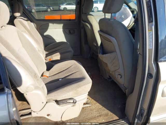 2004 CHRYSLER TOWN & COUNTRY 2C4GP54L44R576049 Photo 7