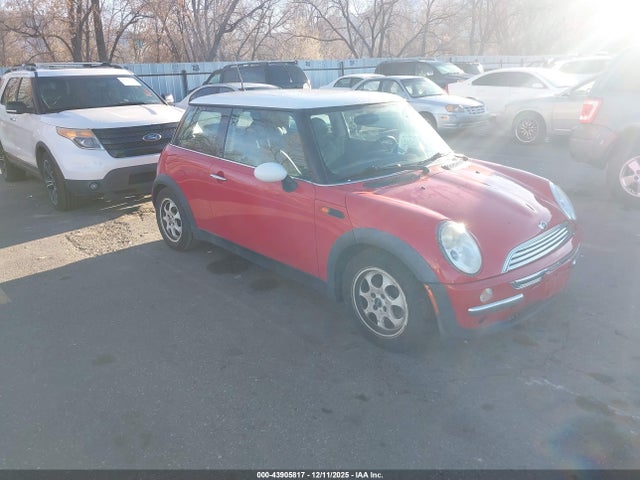 2002 MINI COOPER WMWRC33402TC30136