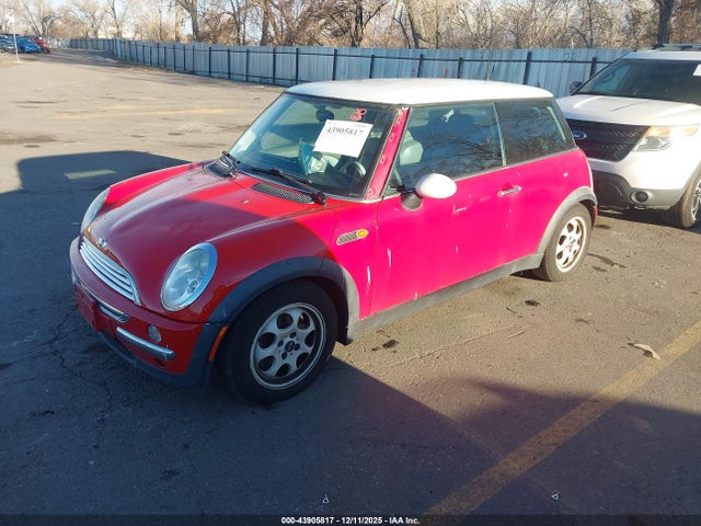 2002 MINI COOPER WMWRC33402TC30136 Photo 1