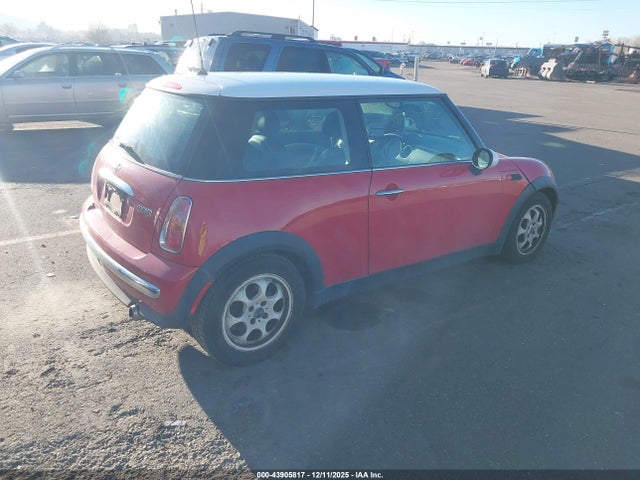 2002 MINI COOPER WMWRC33402TC30136 Photo 3