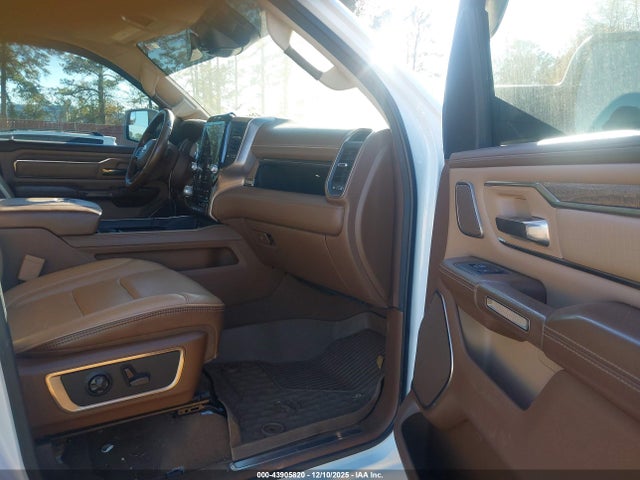 43905820 :رقم المزاد ، 1C6SRFKT0KN636830 vin ، 2019 Ram 1500 Longhorn  4x4 5'7 Box مزاد بيع