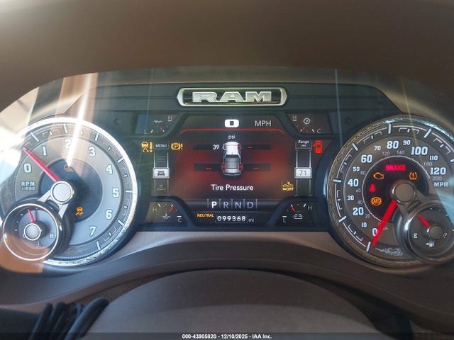 43905820 :رقم المزاد ، 1C6SRFKT0KN636830 vin ، 2019 Ram 1500 Longhorn  4x4 5'7 Box مزاد بيع