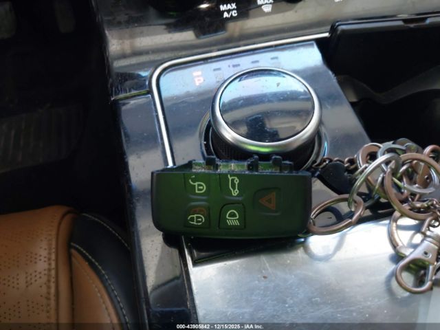 2018 LAND ROVER RANGE ROVER VELAR SALYB2RX3JA722818 Photo 10