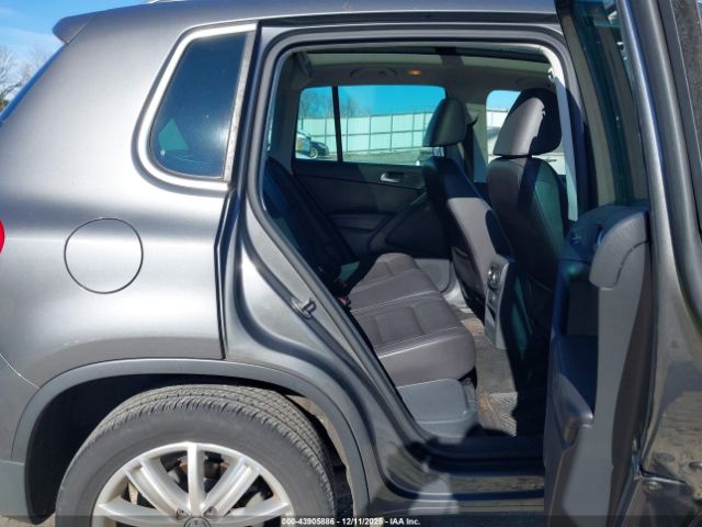 2016 VOLKSWAGEN TIGUAN WVGAV7AX8GW590493 Photo 7