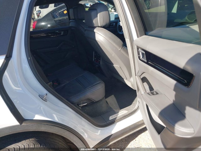 2020 PORSCHE CAYENNE WP1AA2AY4LDA06638 Photo 7