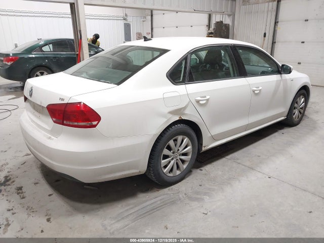 1VWAT7A38EC090062 Volkswagen Passat 1.8t Wolfsburg Edition