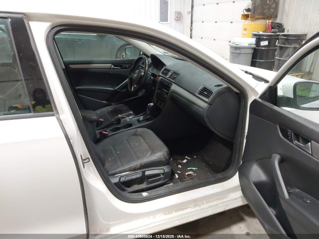 1VWAT7A38EC090062 Volkswagen Passat 1.8t Wolfsburg Edition