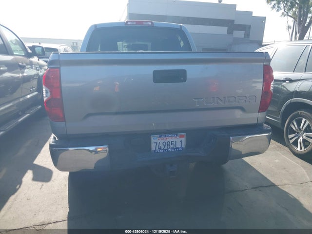 5TFEY5F13EX153319 Toyota Tundra Sr5 5.7l V8