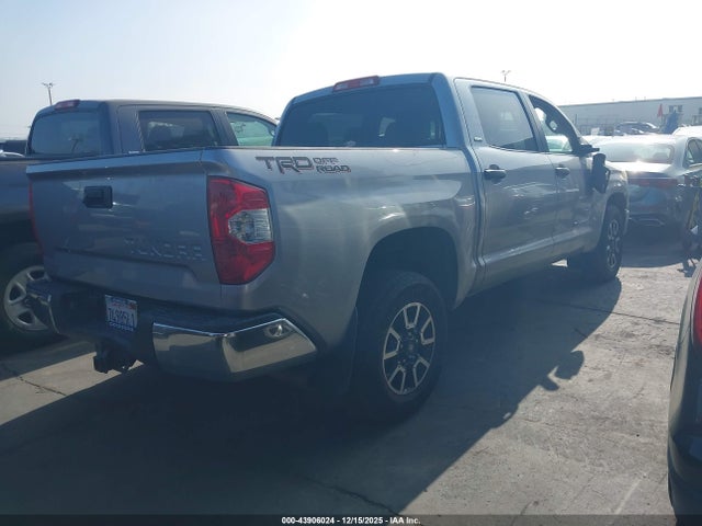 5TFEY5F13EX153319 Toyota Tundra Sr5 5.7l V8