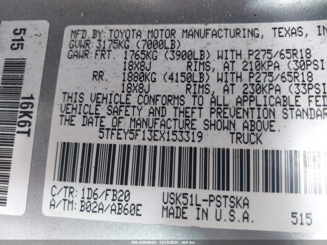 5TFEY5F13EX153319 Toyota Tundra Sr5 5.7l V8