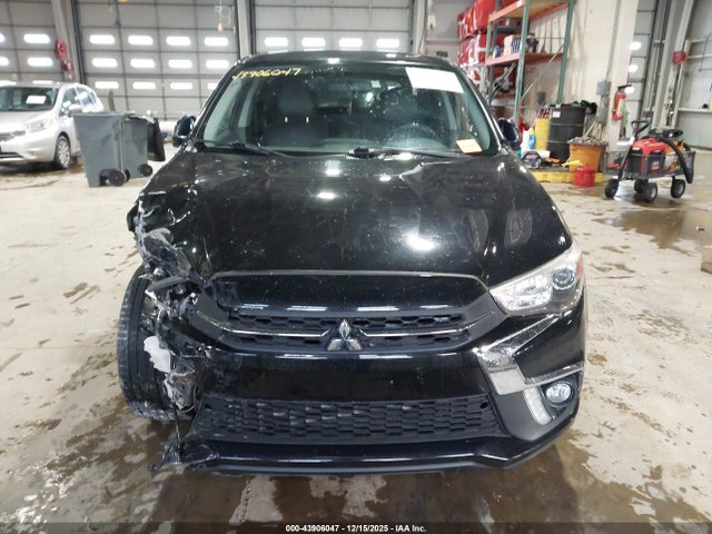JA4AP3AW0JU024498 Mitsubishi Outlander Sport 2.4 Se