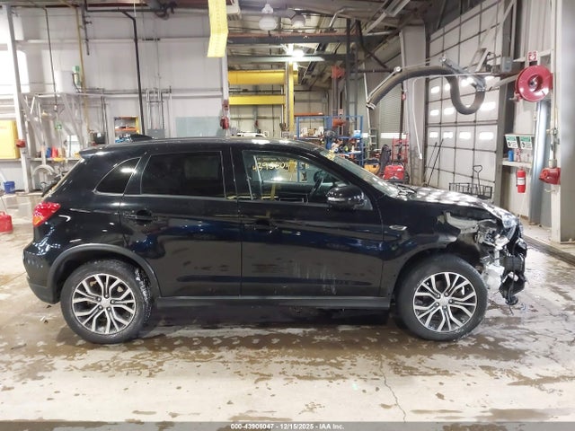 JA4AP3AW0JU024498 Mitsubishi Outlander Sport 2.4 Se