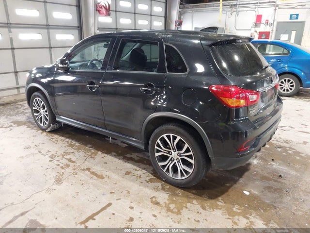 2018 MITSUBISHI OUTLANDER SPORT JA4AP3AW0JU024498 Photo 2
