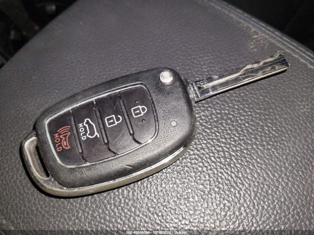 2018 HYUNDAI TUCSON KM8J2CA40JU798555 Photo 10