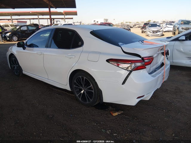 4T1B11HK9JU536663 Toyota CAMRY SE