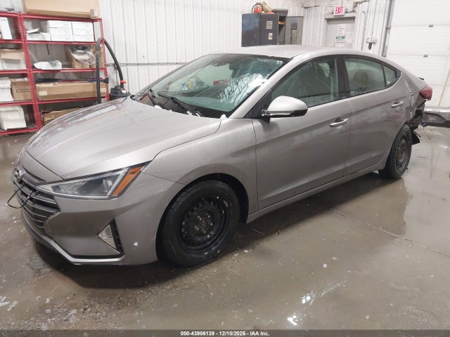 Hyundai ELANTRA SE 2020 KMHD74LFXLU900224 Image 2