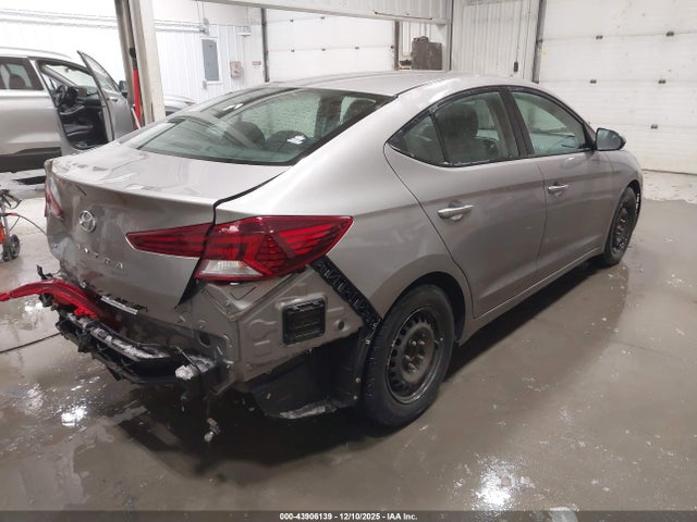 Hyundai ELANTRA SE 2020 KMHD74LFXLU900224 Image 4