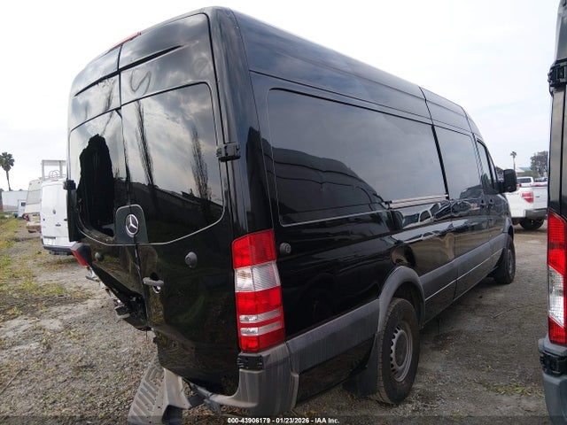Mercedes-Benz Sprinter 2500 High Roof 2015 WD4PE8DC3F5949059 Image 4