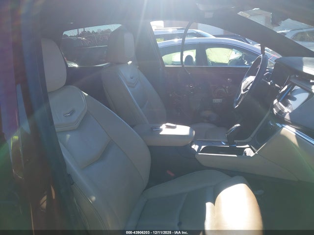 2017 CADILLAC XT5 1GYKNCRS7HZ314682 Photo 4