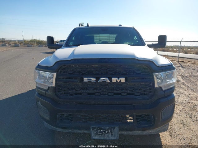 3C6UR5HJ9NG366146 RAM 2500 Tradesman 4x4 8&#039; Box