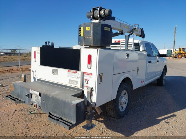 3C6UR5HJ9NG366146 RAM 2500 Tradesman 4x4 8&#039; Box