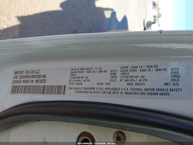 3C6UR5HJ9NG366146 RAM 2500 Tradesman 4x4 8&#039; Box