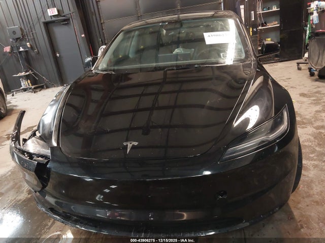 43906275 :رقم المزاد ، 5YJ3E1EBXSF063268 vin ، 2025 Tesla Model 3 Long Range All-wheel Drive مزاد بيع