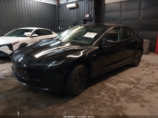 43906275 :رقم المزاد ، 5YJ3E1EBXSF063268 vin ، 2025 Tesla Model 3 Long Range All-wheel Drive مزاد بيع