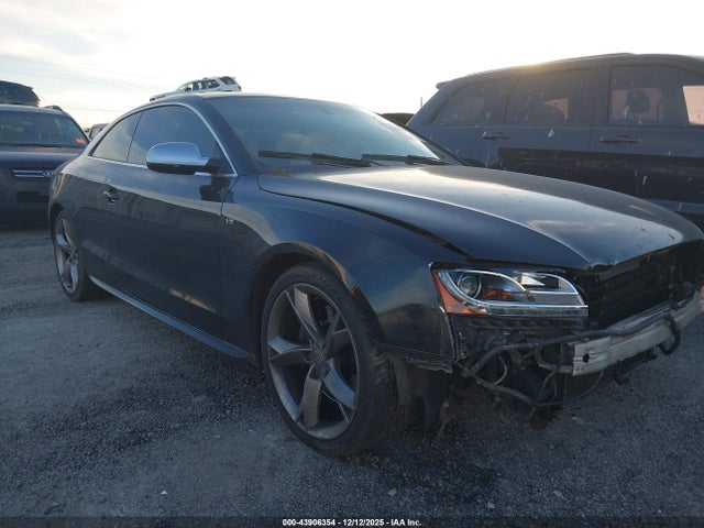 2010 AUDI S5 WAUVVAFR6AA004162 Photo 0