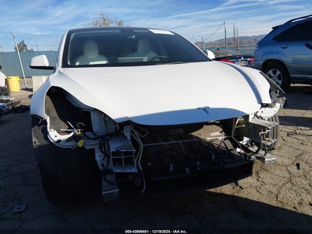 Tesla Model 3 Rear-wheel Drive 2022 5YJ3E1EA7NF361420 Image 6
