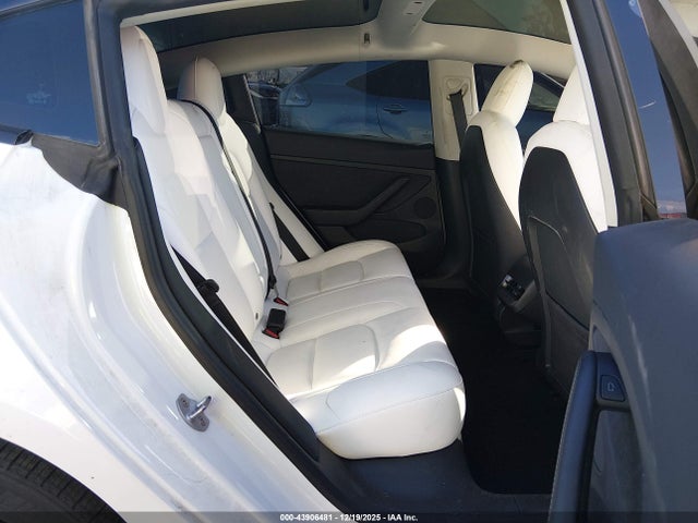 Tesla Model 3 Rear-wheel Drive 2022 5YJ3E1EA7NF361420 Image 8