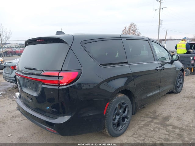 2022 CHRYSLER PACIFICA HYBRID 2C4RC1L72NR134678 Photo 3