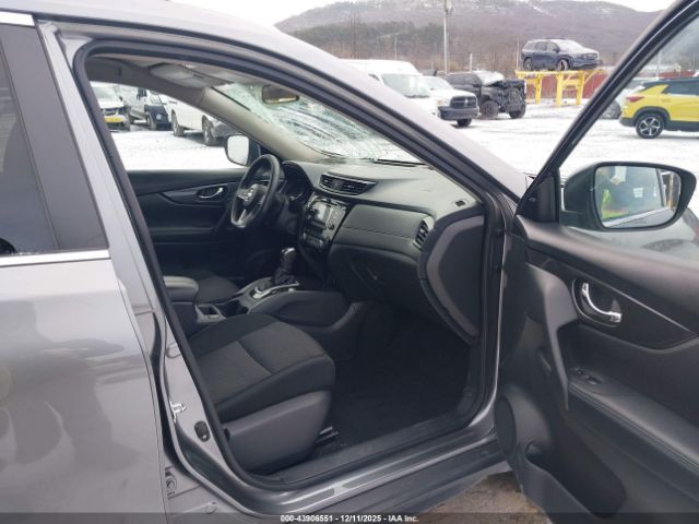 2017 NISSAN ROGUE KNMAT2MVXHP582477 Photo 4