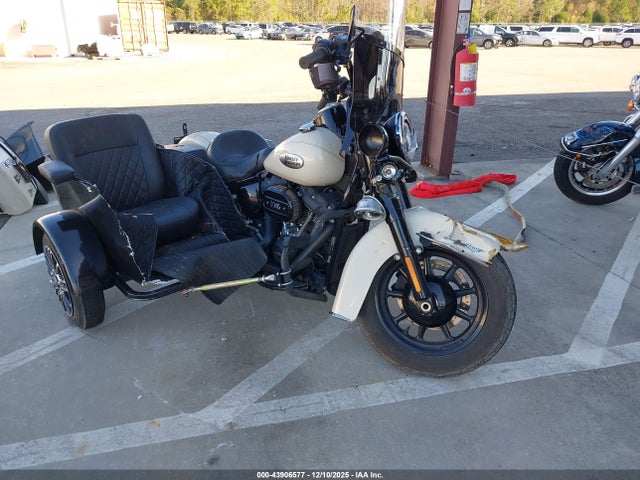 2022 HARLEY-DAVIDSON FLHCS 1HD1YBK17NB043095