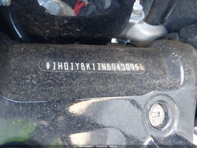 2022 HARLEY-DAVIDSON FLHCS 1HD1YBK17NB043095 Photo 9