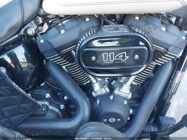 2022 HARLEY-DAVIDSON FLHCS 1HD1YBK17NB043095 Photo 7