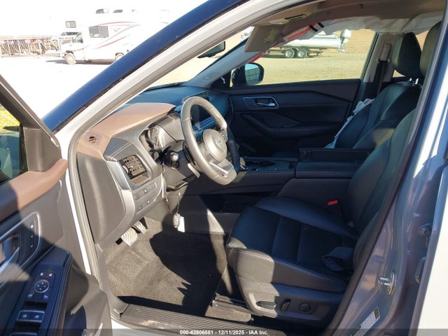 JN8AT3CA0MW028826 Nissan Rogue Sl Fwd