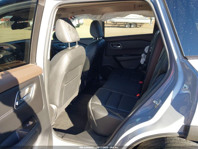 JN8AT3CA0MW028826 Nissan Rogue Sl Fwd