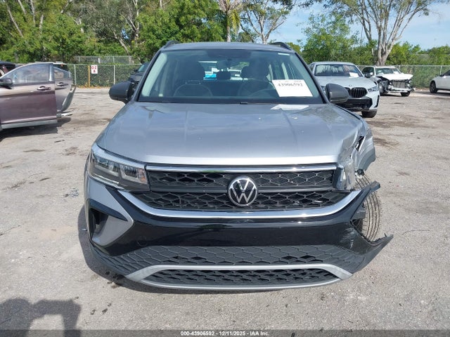 2022 Volkswagen Taos 1.5t S მანქანა იყიდება აუქციონზე, vin: 3VVCX7B22NM037802, აუქციონის ნომერი: 43906592